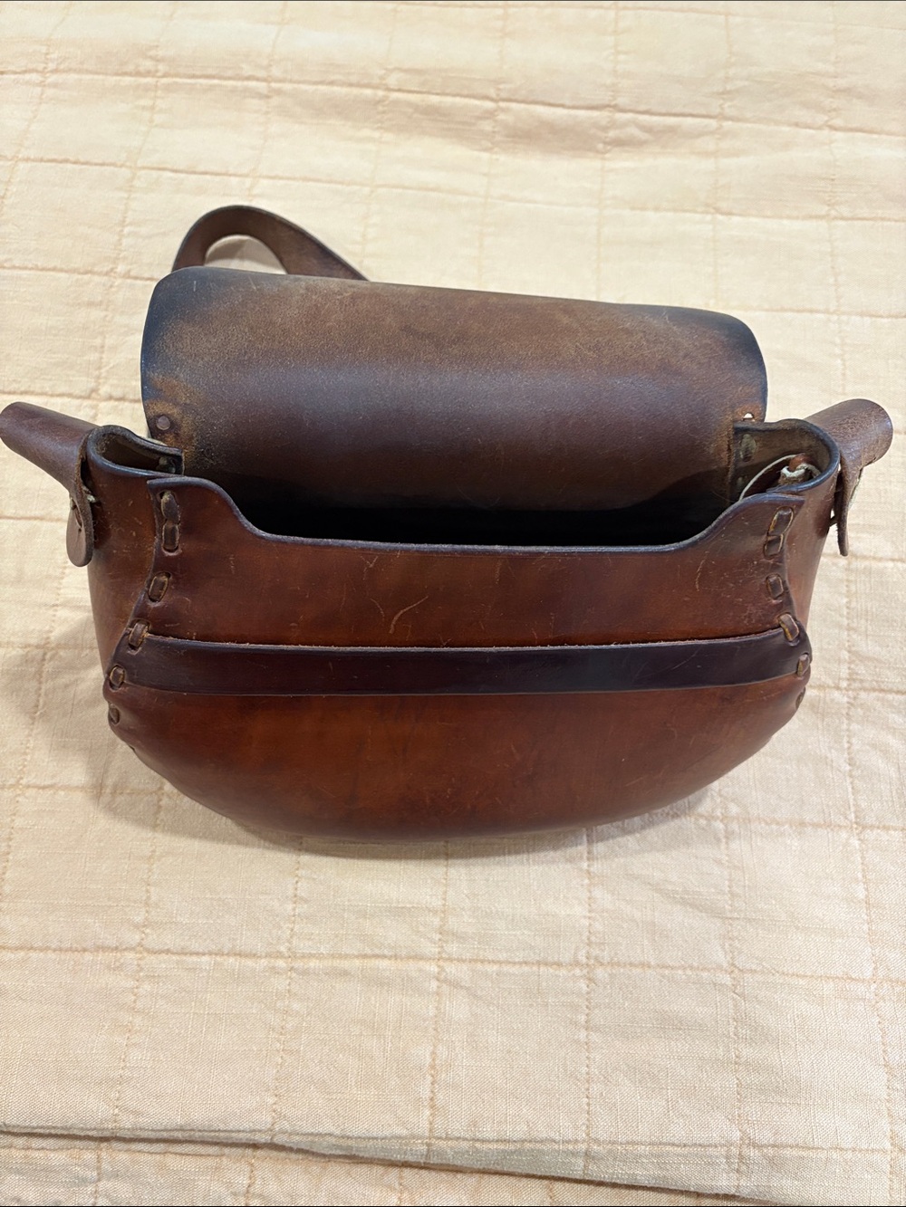 Vintage 70s Hand Tooled Leather Saddle Bag Painted Floral Whipstitch Boho - Picture 14 of 14